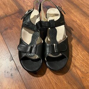Sofline By Fidelio Women's Black Sandals Wedge Snake Print Size 42 Adjustable